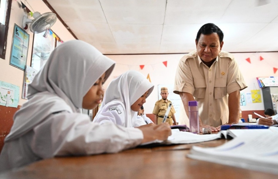 Prabowo Tinjau Makan Siang Gratis di Bogor